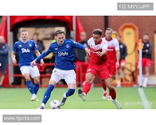 多家俱乐部关注詹姆斯加纳埃弗顿力争续约球员